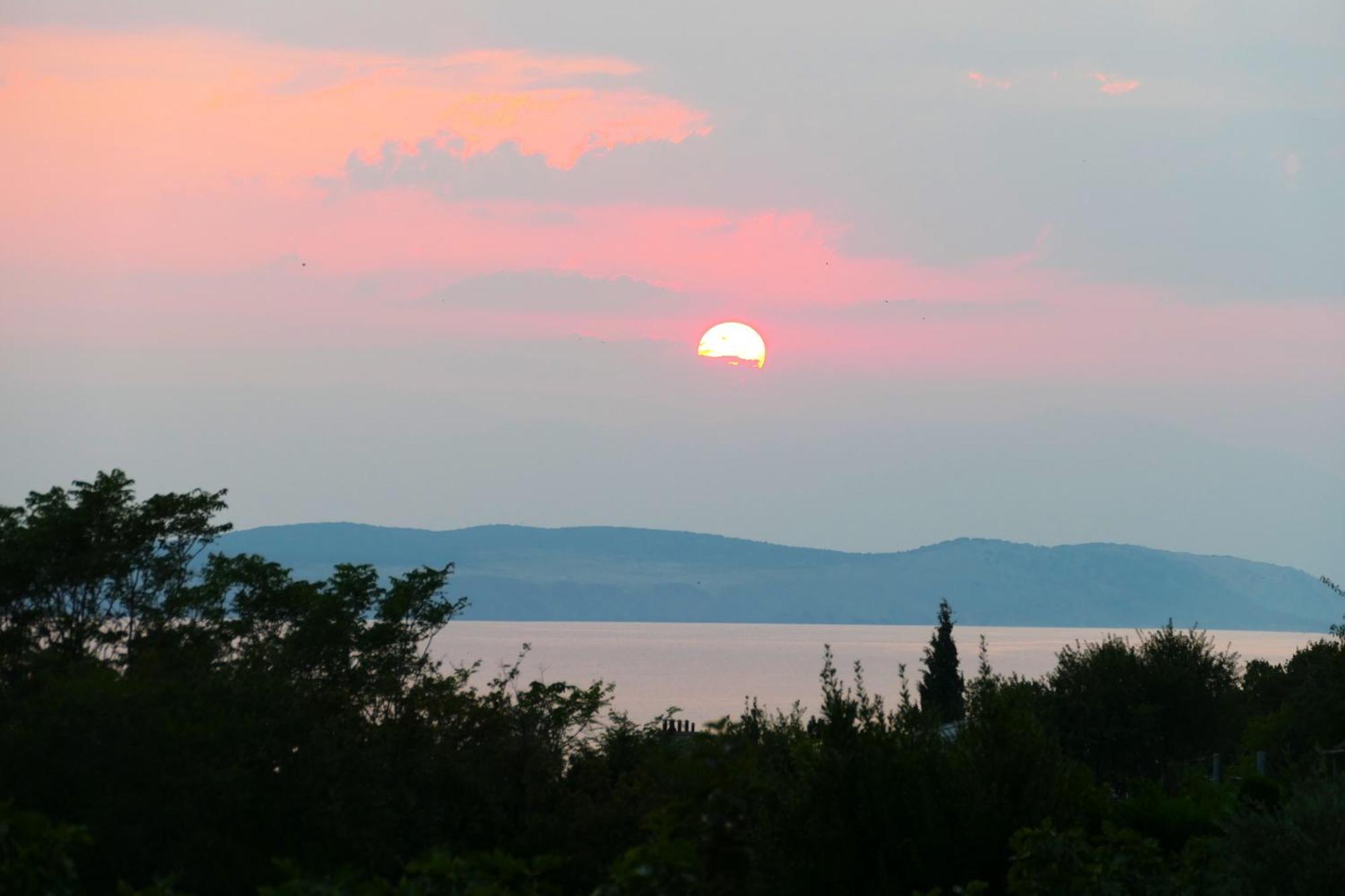 Apartmani Bura Crikvenica Exteriör bild